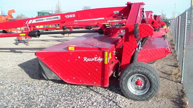 Image of Massey Ferguson 1393 equipment image 2