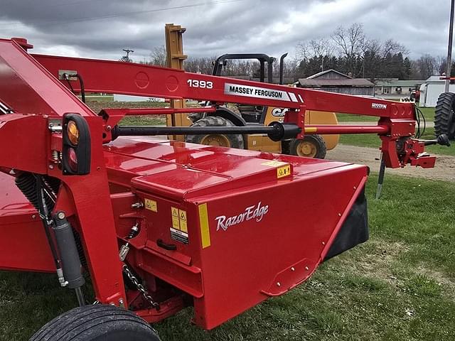 Image of Massey Ferguson 1393 equipment image 3