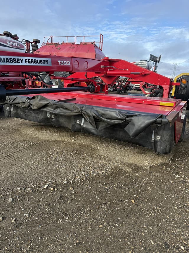 Image of Massey Ferguson 1393 equipment image 1