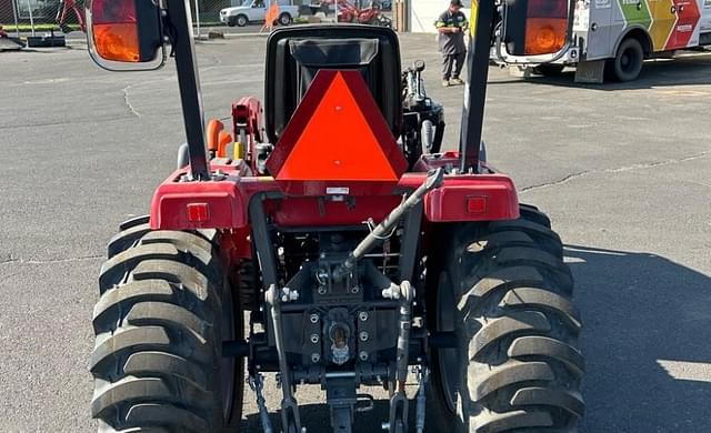 Image of Massey Ferguson 1526 equipment image 3