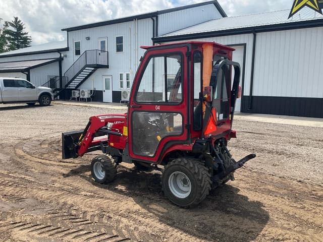 Image of Massey Ferguson GC1723E equipment image 1