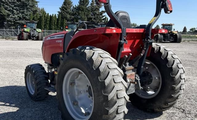 Image of Massey Ferguson 1735M equipment image 4
