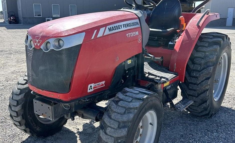 Image of Massey Ferguson 1735M Primary image