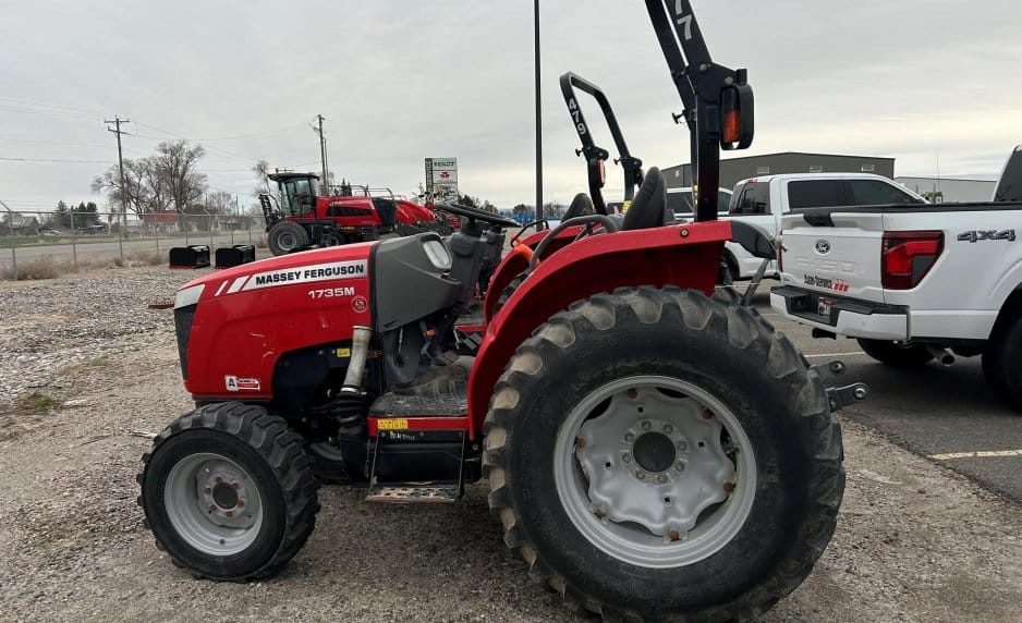 2020 Massey Ferguson 1735M Equipment Image0