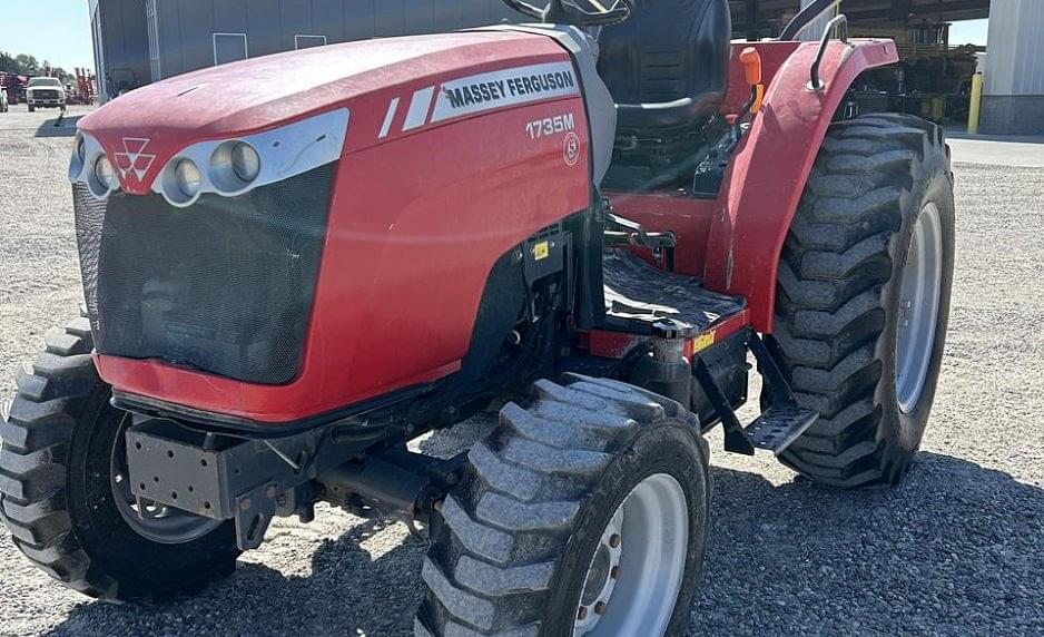 Image of Massey Ferguson 1735M Primary image