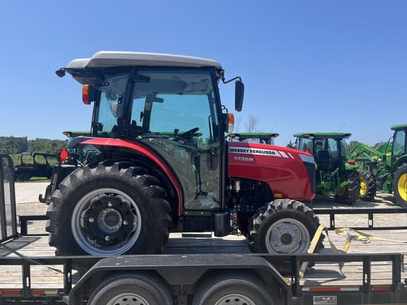 Image of Massey Ferguson 1735M equipment image 3
