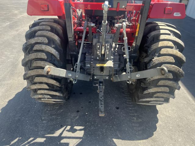 Image of Massey Ferguson 1740E equipment image 4