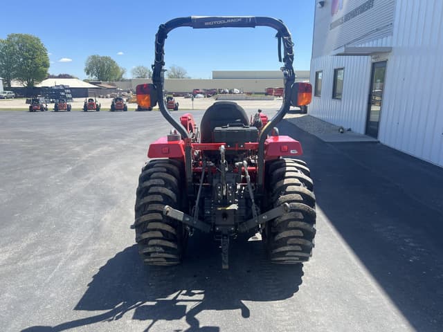 Image of Massey Ferguson 1740E equipment image 3