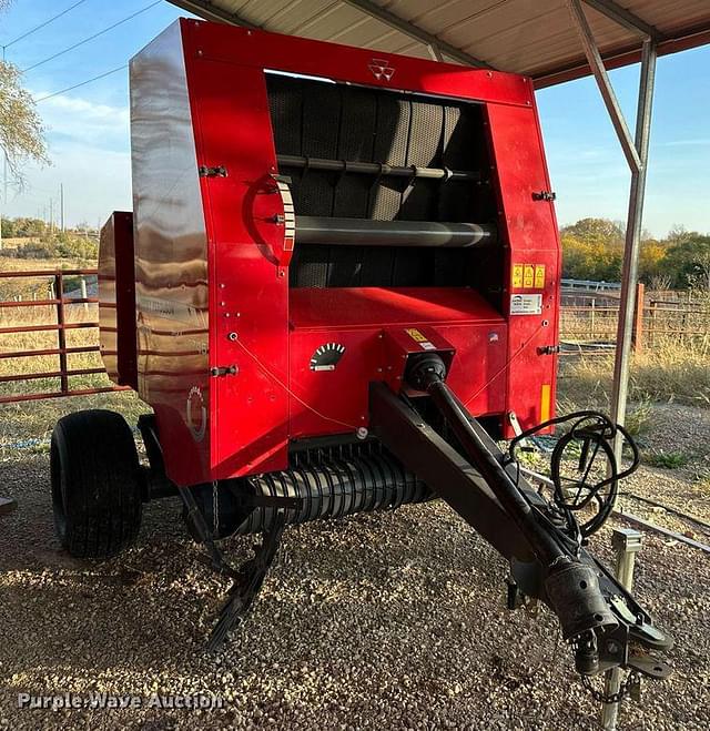 Image of Massey Ferguson 1745 equipment image 2