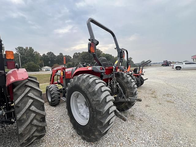 Image of Massey Ferguson 1760M equipment image 3