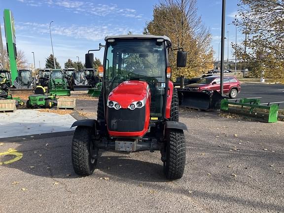 Image of Massey Ferguson 1760M equipment image 2