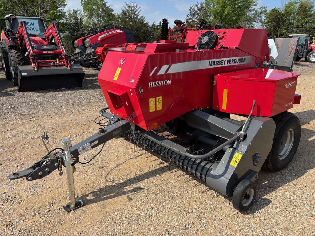 Image of Massey Ferguson 1840 Primary image