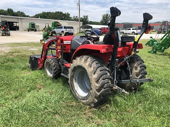 Image of Massey Ferguson 1835E equipment image 3