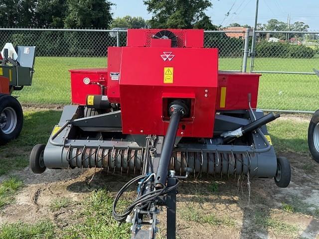 Image of Massey Ferguson 1840 equipment image 1