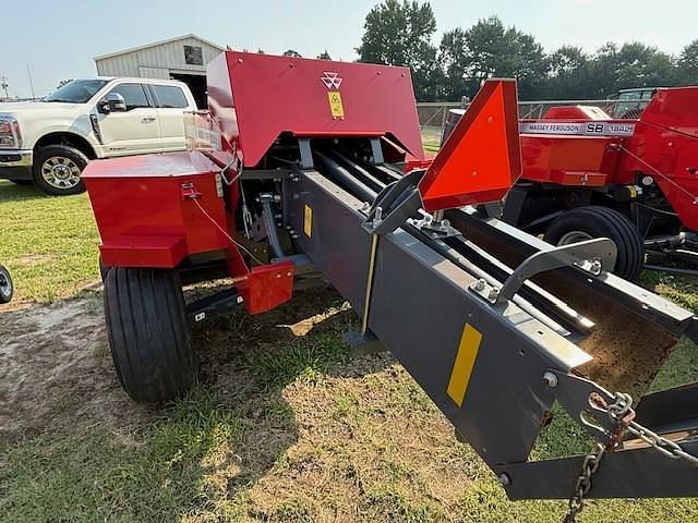 Image of Massey Ferguson 1840 equipment image 4