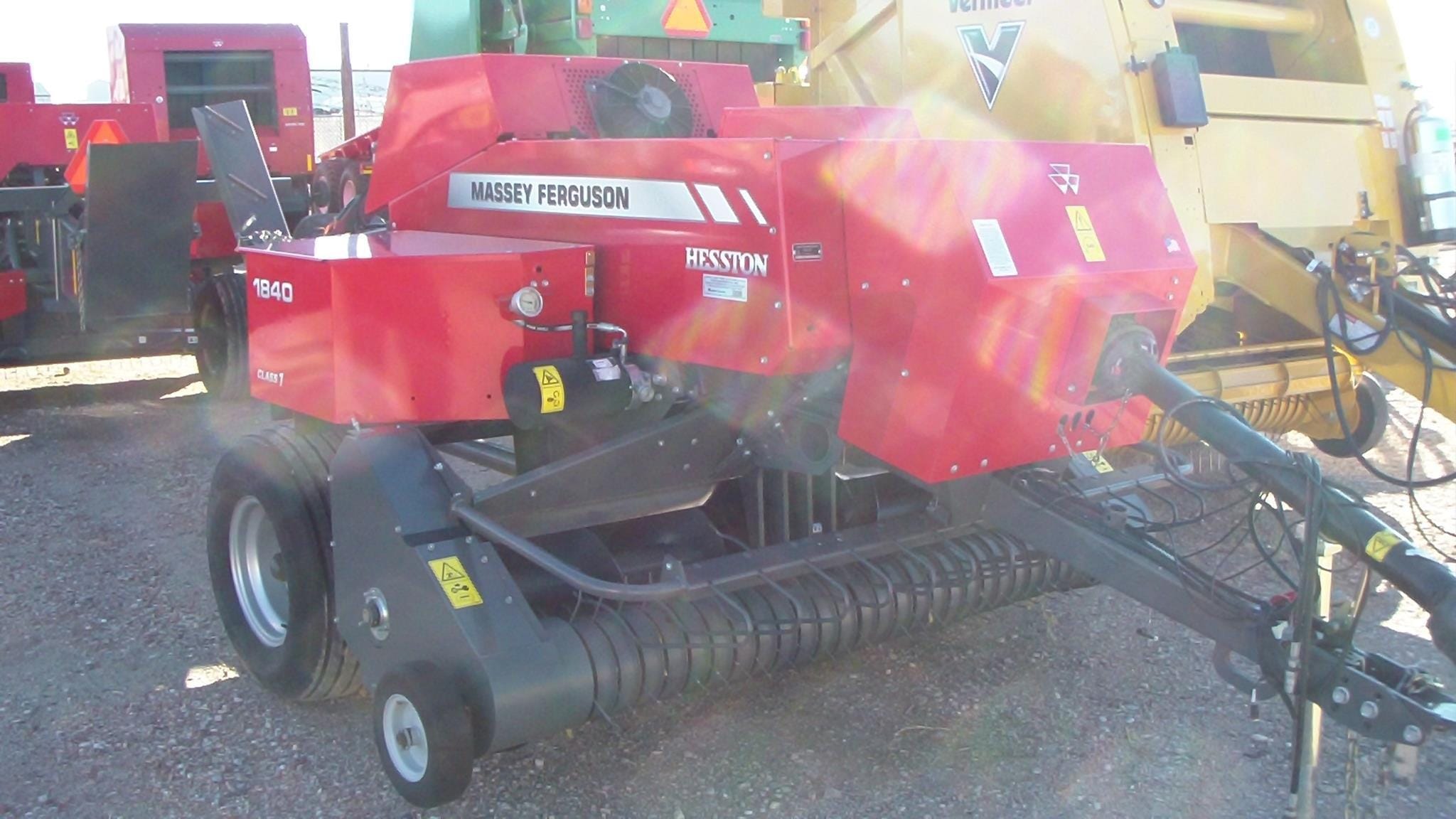 2020 Massey Ferguson 1840 Equipment Image0