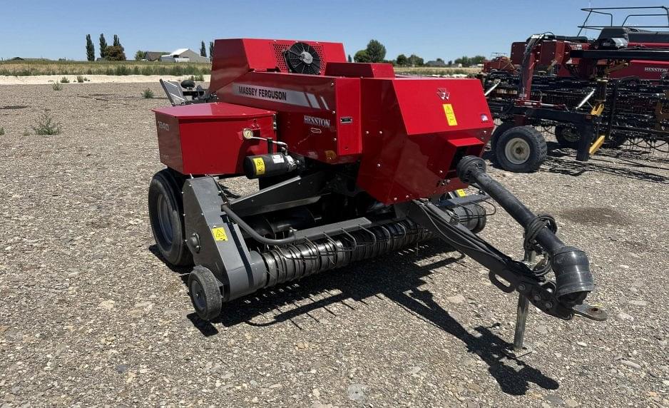 Image of Massey Ferguson 1840 Primary image