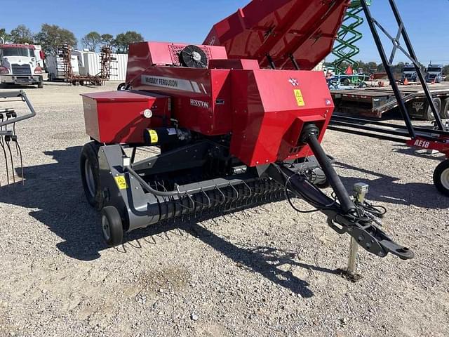 Image of Massey Ferguson 1840 equipment image 1