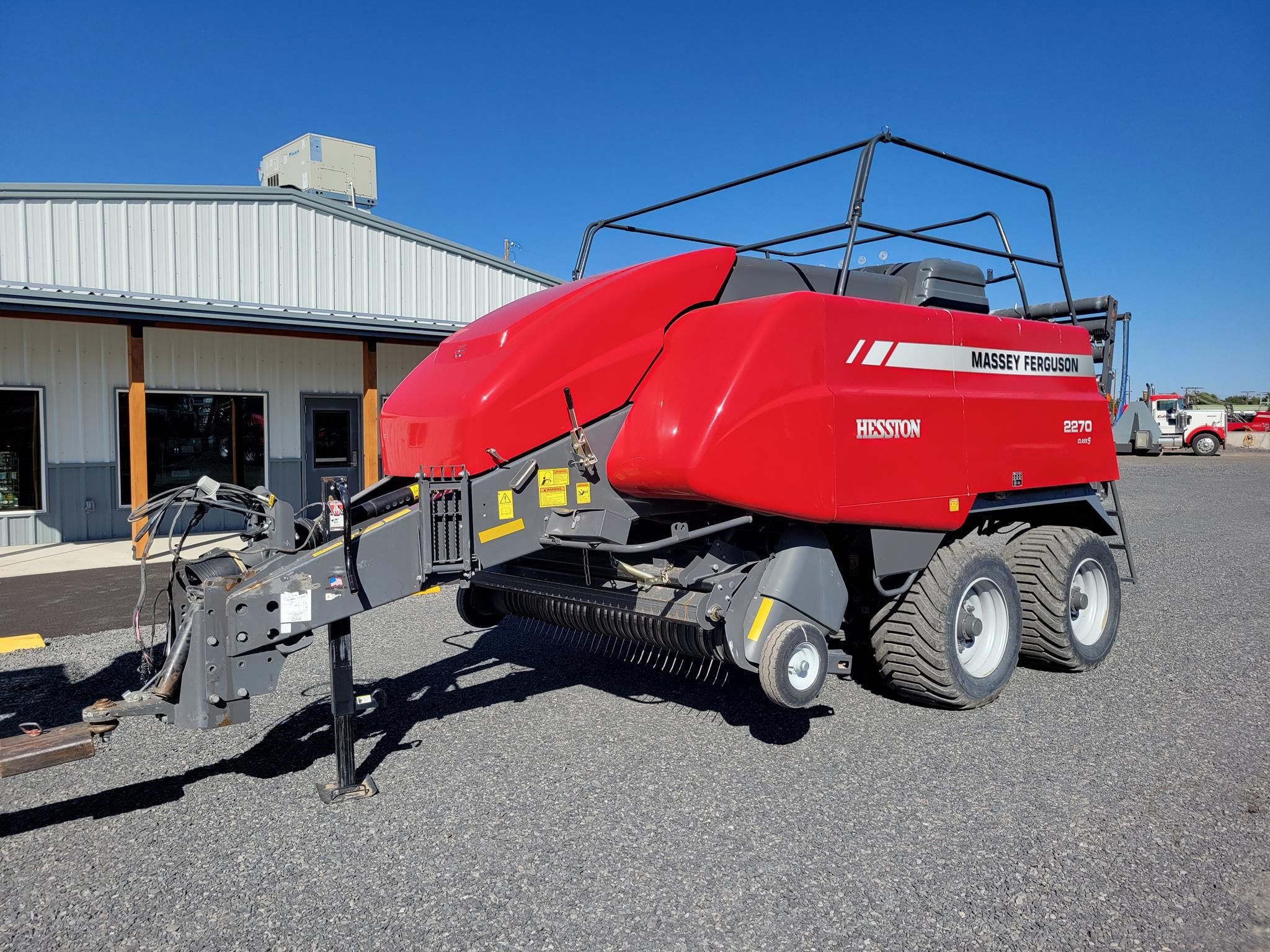 2020 Massey Ferguson 2270 Equipment Image0