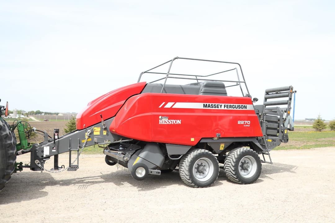 Image of Massey Ferguson 2270 Primary image