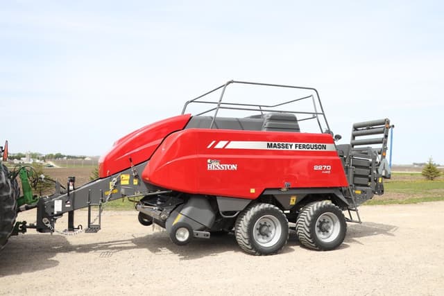 Image of Massey Ferguson 2270 equipment image 1