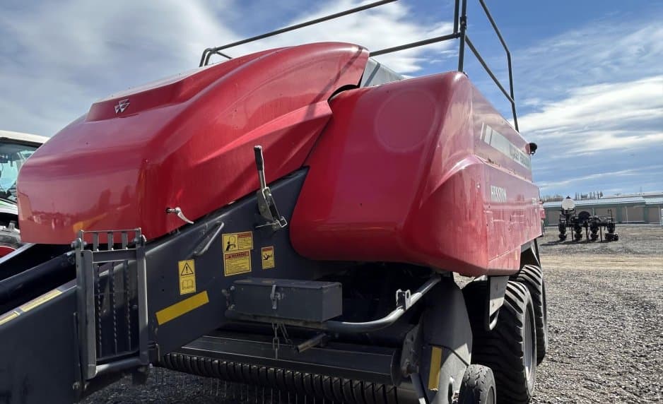 Image of Massey Ferguson 2270 Primary image