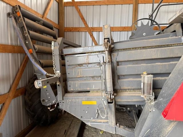 Image of Massey Ferguson 2270 equipment image 4