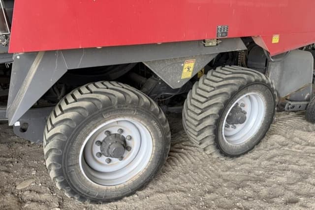 Image of Massey Ferguson 2270 equipment image 2