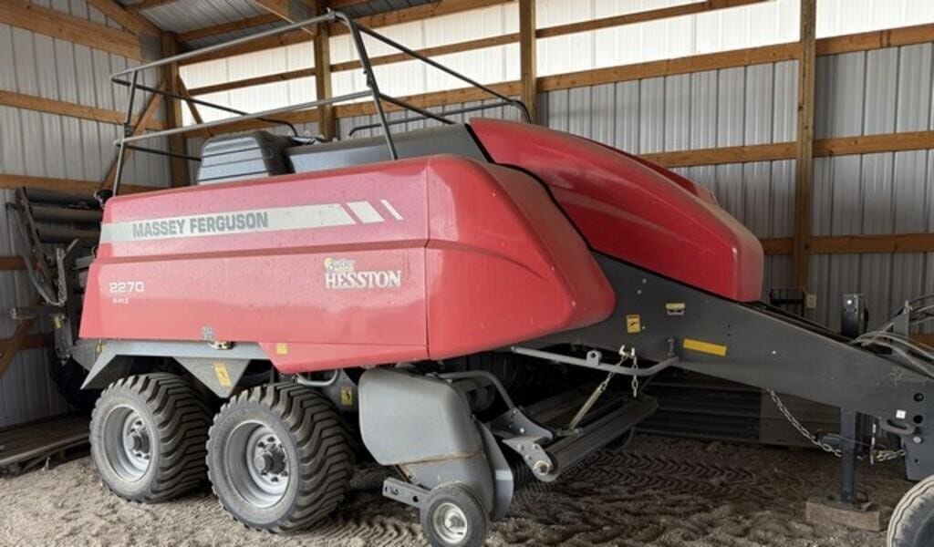 2020 Massey Ferguson 2270 Equipment Image0