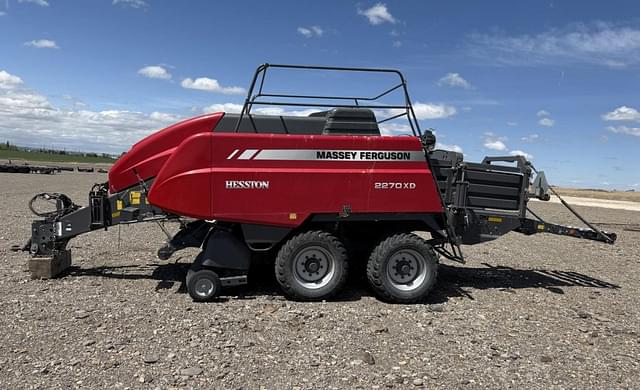 Image of Massey Ferguson 2270XD equipment image 2