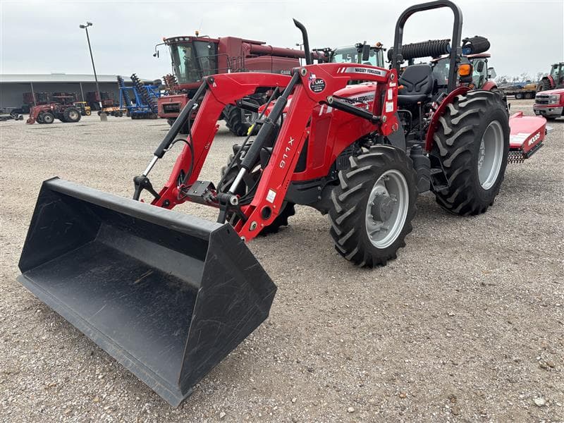 Image of Massey Ferguson 2607H Image 1