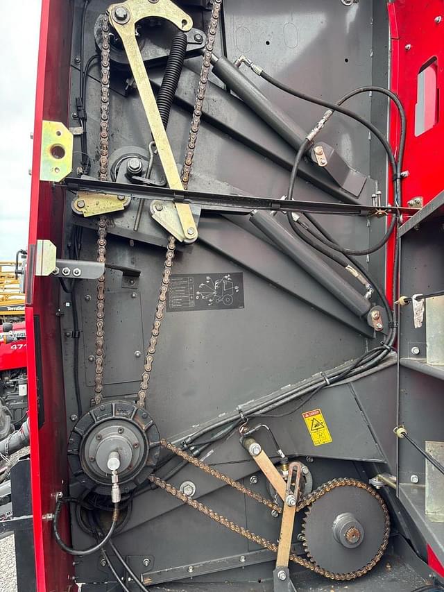 Image of Massey Ferguson 2946 equipment image 4