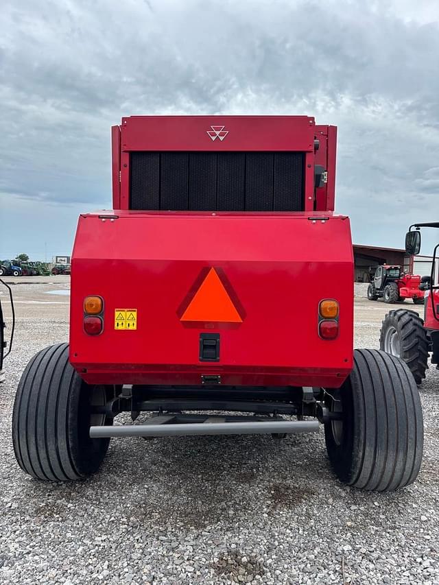 Image of Massey Ferguson 2946 equipment image 1