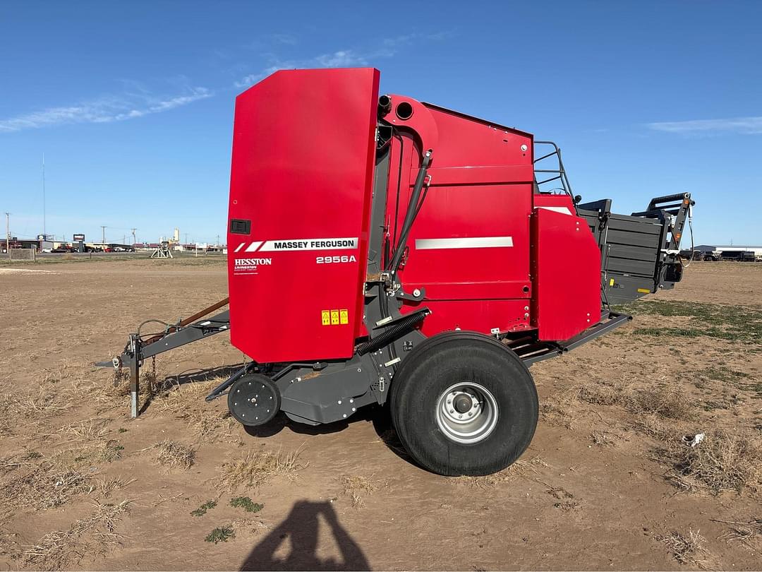 Image of Massey Ferguson Hesston 2956 Image 1