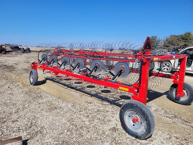 Image of Massey Ferguson 3983 equipment image 2