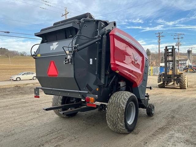 Image of Massey Ferguson RB4180V equipment image 4