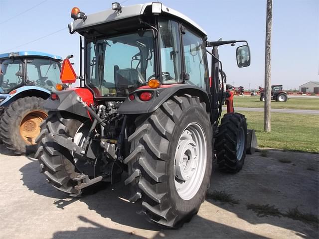 Image of Massey Ferguson 4707 equipment image 3