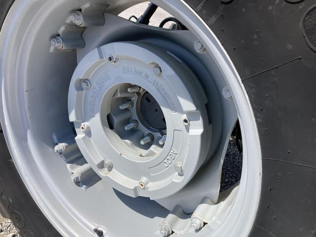 Image of Massey Ferguson 4707 equipment image 4