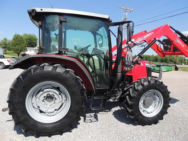 Image of Massey Ferguson 4707 equipment image 4