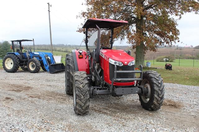 Image of Massey Ferguson 4710 equipment image 2