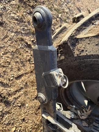 Image of Massey Ferguson 4710 equipment image 2