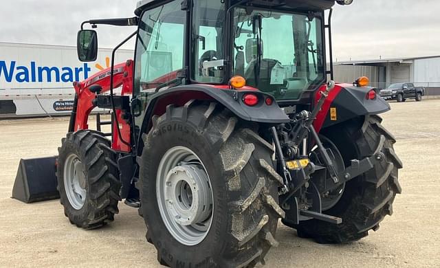 Image of Massey Ferguson 4710 equipment image 2