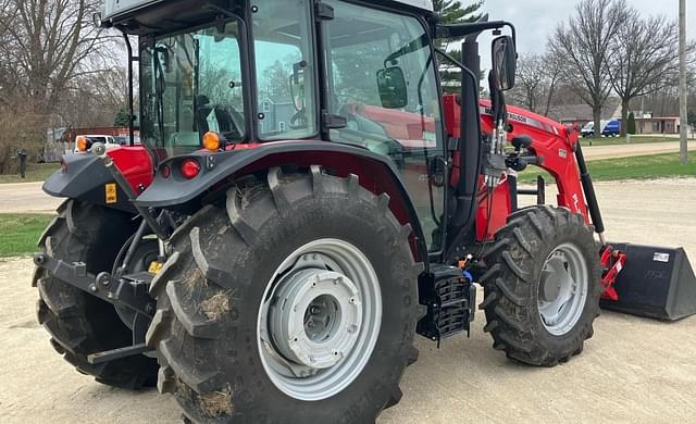 Image of Massey Ferguson 4710 equipment image 4