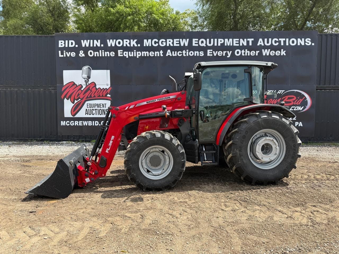 2020 Massey Ferguson 4710 Equipment Image0