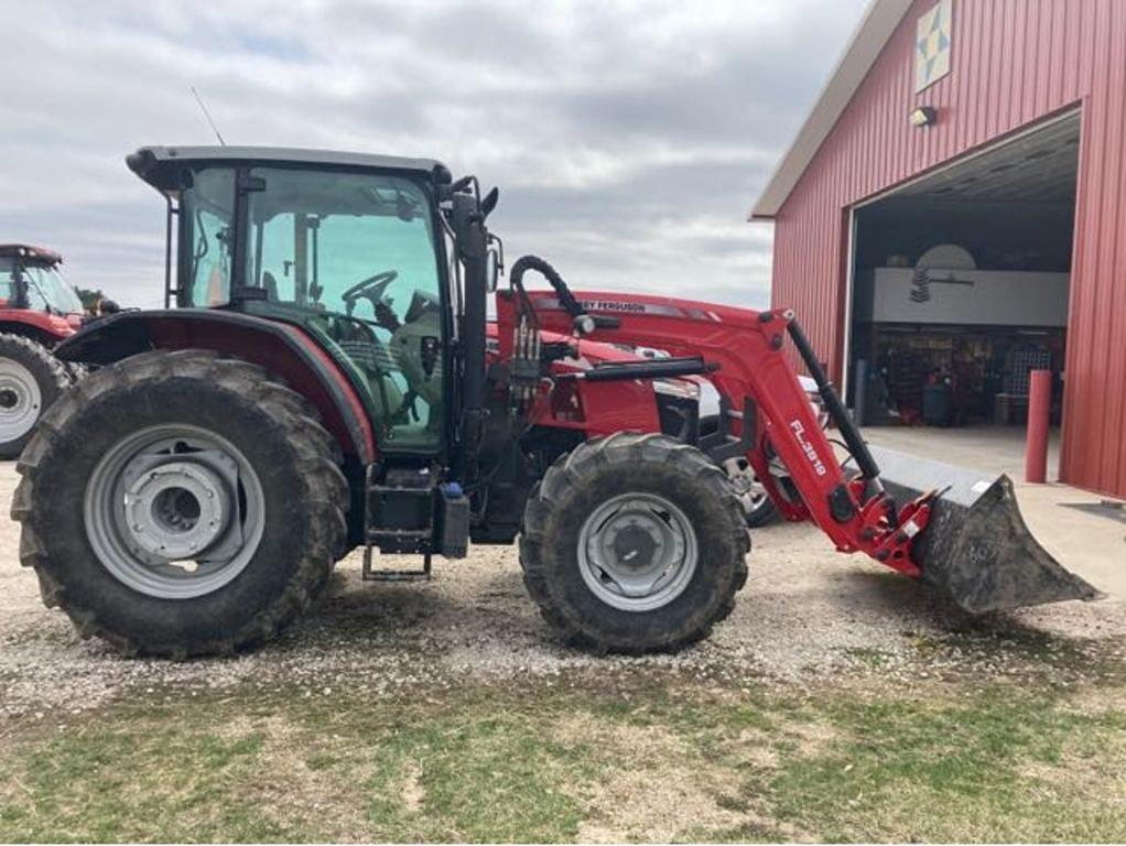 Image of Massey Ferguson 5711 Primary Image