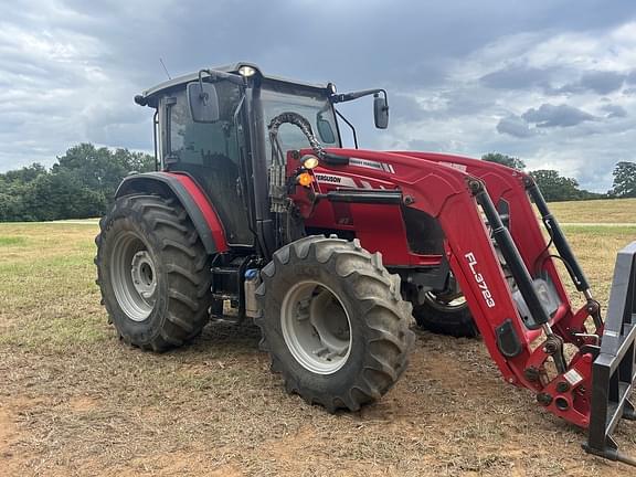 Image of Massey Ferguson 5710 equipment image 3