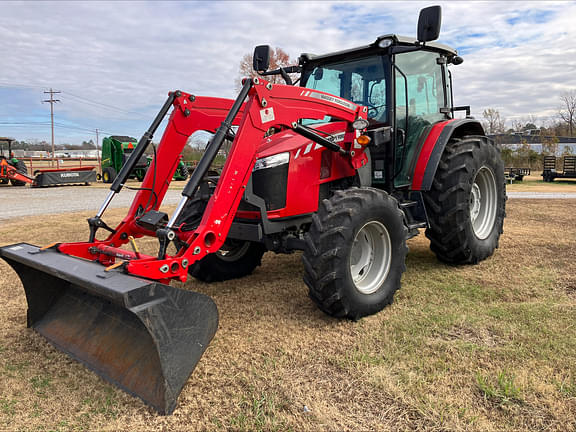 2020 Massey Ferguson 5711 Equipment Image0