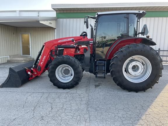 Image of Massey Ferguson 5711 Primary image