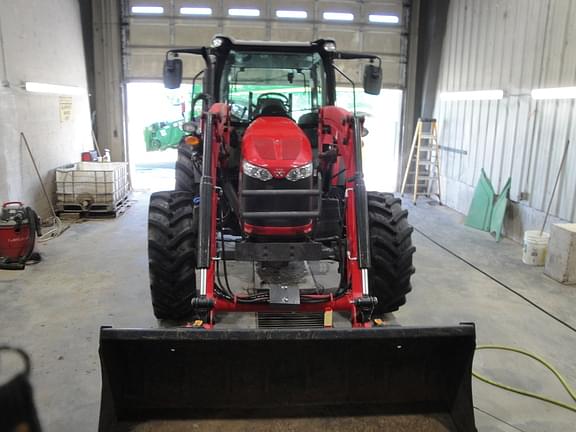 Image of Massey Ferguson 5711 equipment image 1