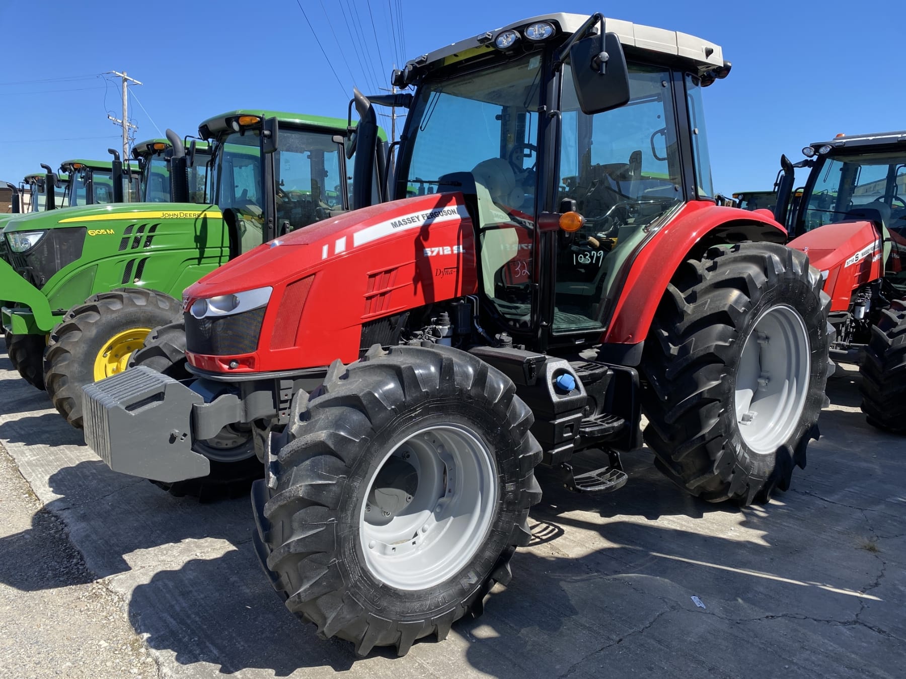 2020 Massey Ferguson 5712SL Equipment Image0